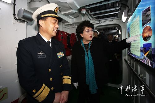 中国海军一年入列至少17艘军舰南海舰队最多