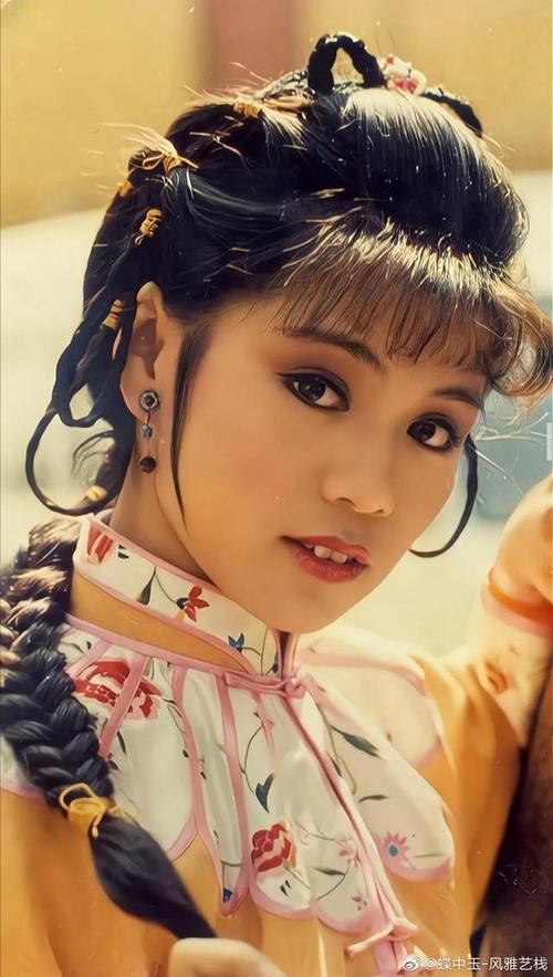 翁美玲古装壁纸