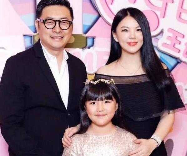 官方宣布李湘离婚我不知道为什么,王岳伦很快删除了这段动态但是最终