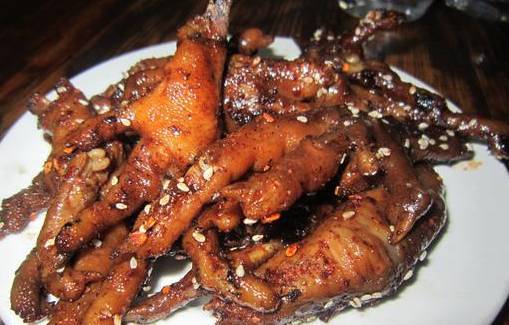 个旧烤鸡脚,是很多云南人与在云南生活过的外乡人的记忆.