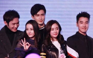 11期:成龙片场爱帮忙 赵又廷笑称杨幂是"男主角"