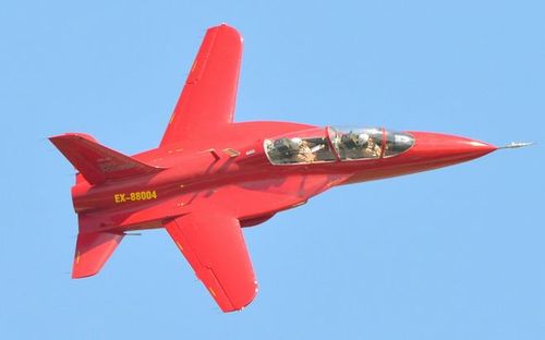 sr-10前掠翼教练机