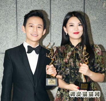 何炅为谢娜打李湘图