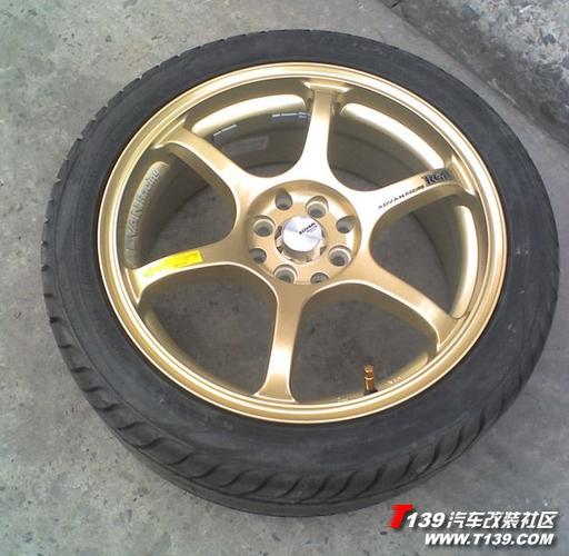 骐达换advan rg2金轮毂及205 45r轮胎