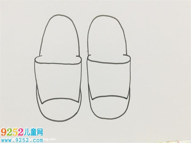 拖鞋简笔画教程