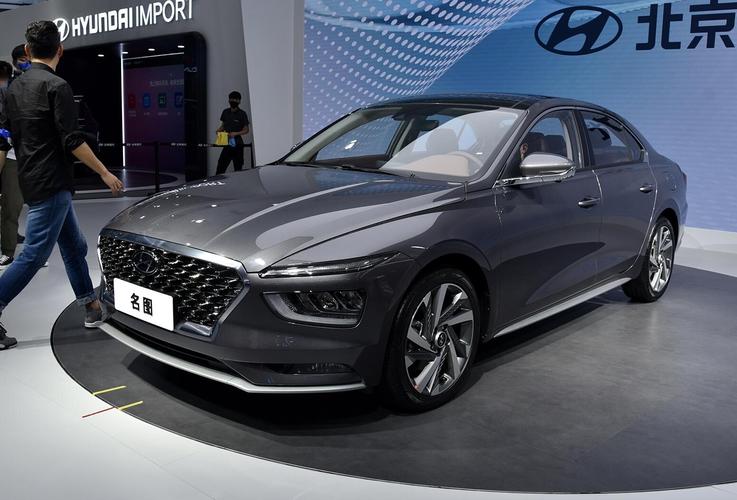 2021款现代名图亮相,落地13万,尺寸不输雅阁,实车真帅气!