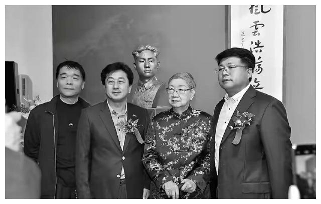 毛岸英在奔赴朝鲜之前曾给刘思齐留下遗言要提防江青