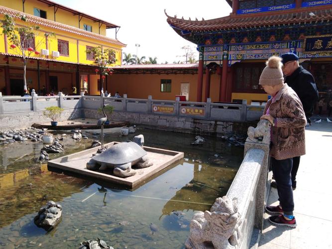 带着家婆去旅行之霞涌清泉古寺,东能银滩