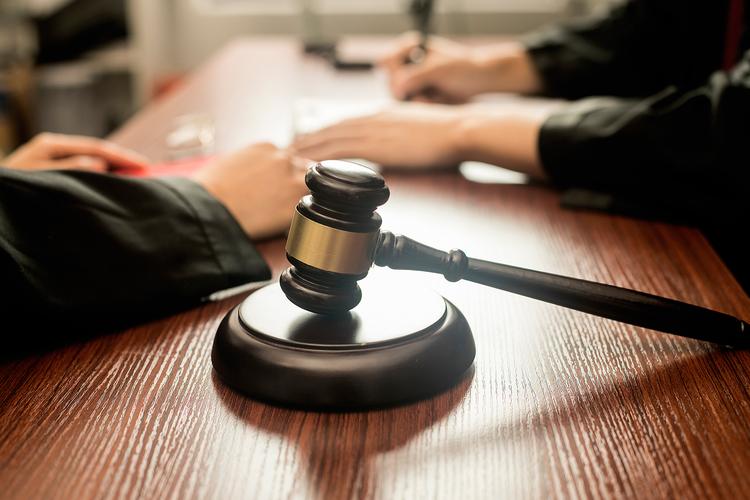 员工入职并取得北京户口后又考上公务员赔偿单位30万解除劳动合同突然