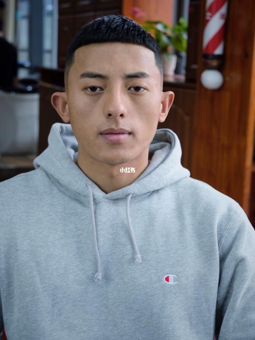 美式短发_发型_复古_刘海_发型分享_时尚_发型