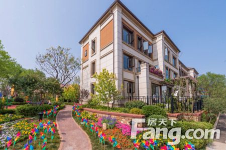 "可以别墅 何必洋房"远洋红星海珑筑开盘劲销1.4亿