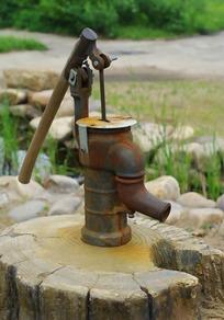 水井上的取水器