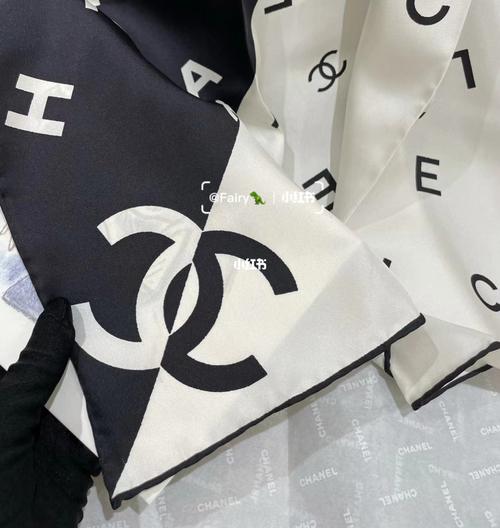 chanel 丝巾_丝巾_香奈儿怎么样_黑白搭配_时尚_配饰