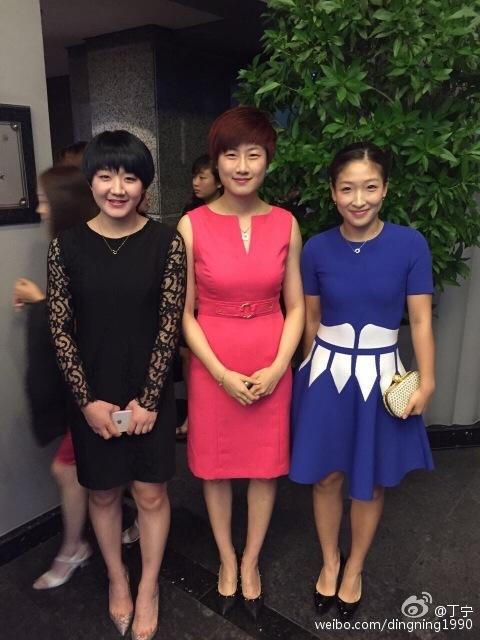 图片来自:新浪微博@刘诗雯@丁宁@迪拜新视野