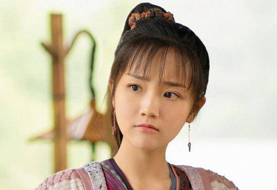 而《镜双城》的女性配角阵容同样十分抢眼,其中饰演那笙的杨志雯和