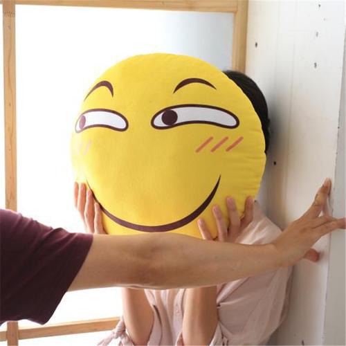 表情包抱枕靠垫二次元创意动漫周边滑稽害怕脸斜眼笑恶搞公仔毛绒