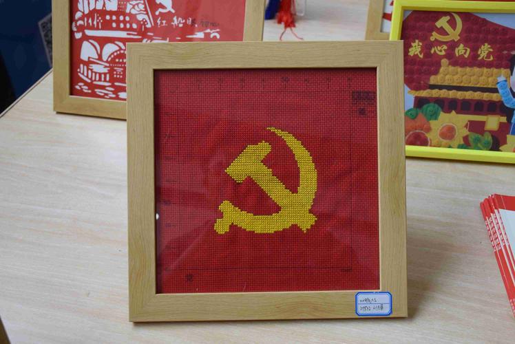 巧手匠心报党恩,来国防科技学校师生手工作品展看看