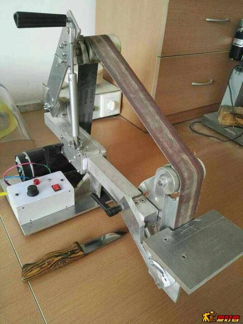 又一款迷你砂带机开始diy