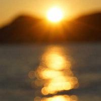 早上金光闪闪日出微信头像【点击鼠标右键下载】