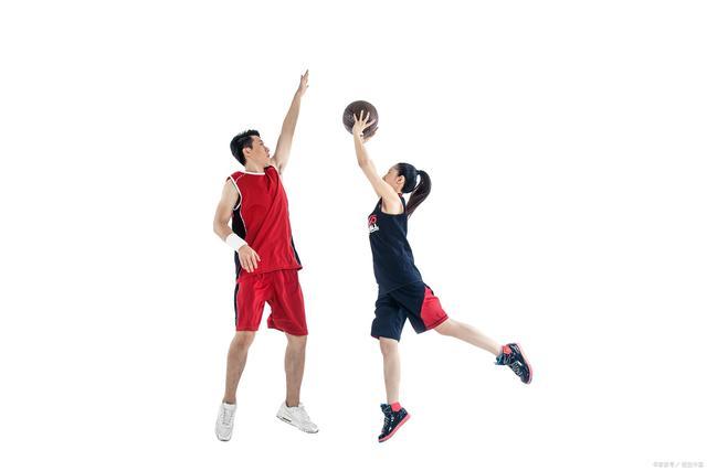 篮球走步是什么意思
