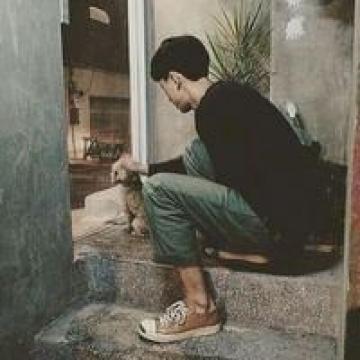 帅哥头像生活照微信很真实的熟悉的人渐渐陌生了