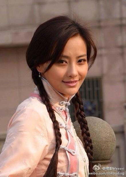 马雅舒劈腿洋男友   马雅舒和吴奇隆2001年结缘于《萧十一郎》剧组,拍