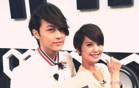 现在的邱胜翊和杨丞琳都有了各自的幸福,邱胜翊遇到了邓丽欣,邓丽欣