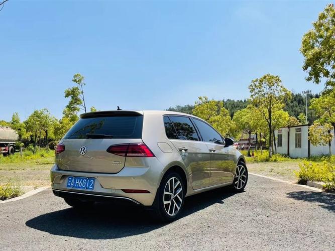 昆明2020年07月大众高尔夫2020款挚爱版280tsidsg舒适型香槟色自动档