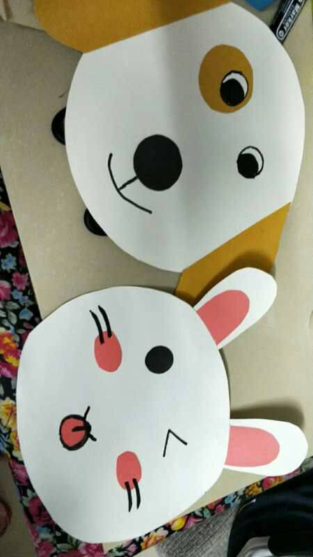 2019年4月19日小明星幼儿园小一班亲子手工作业《动物头饰》