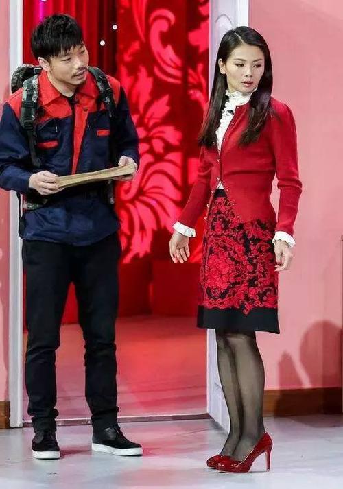 刘涛春晚红色高跟鞋_粉红色高跟鞋_向高跟鞋四射梋视层_刘涛春晚2016