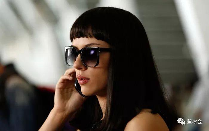 看片赏衣 |"寡姐"斯嘉丽的性感能让女人倾倒