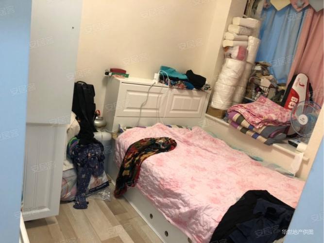 西河地铁口 雄飞生活广场 南北通透 电梯房