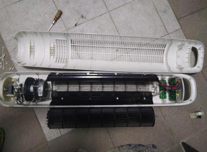 大神帮忙 求美的塔扇 fz10-16brw 清洗拆解步骤,想把里面的扇叶拆下来