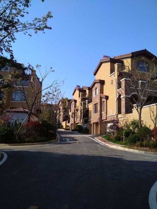 其它 天泰桃花源,天泰蓝山美景图(并非广告) 写美篇天泰蓝山温泉小镇.