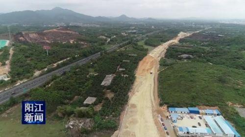 国道g325改线工程一标段进行土方填筑