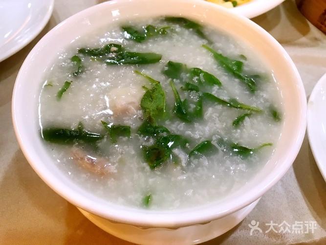 枸杞粉肠瘦肉粥