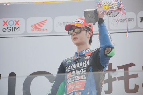 王一博与大摩托 - 堆糖,美图壁纸兴趣社区