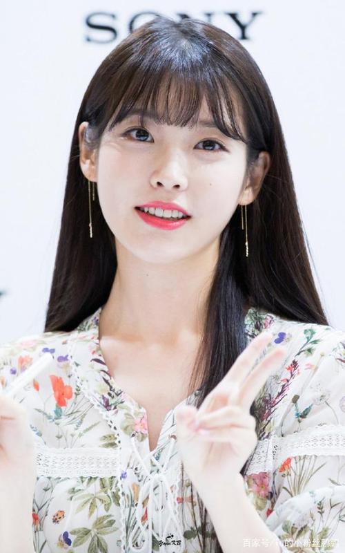 我们的iu小可爱总是那么的美美哒,不愧是国民女神,让我们来欣赏下iu的