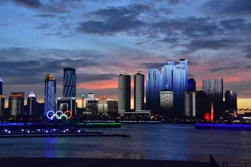 谁是第十个国家中心城市?济南青岛的双城记