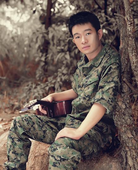 小曾军旅歌曲《列兵的柔软时光》首发