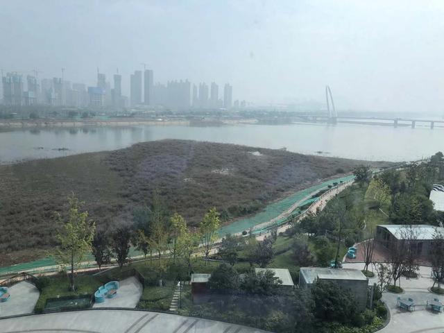 "八水绕长安"的西安市:浐河,灞河的交汇处距离市中心