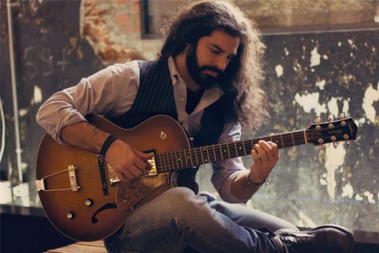 全能吉他大师 luis gallo 与 godin multiac