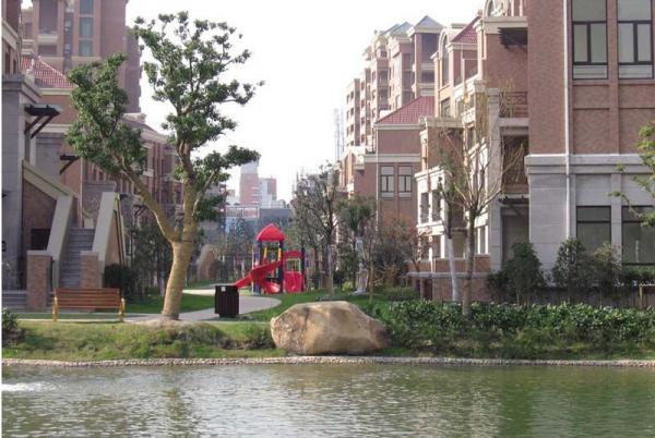  p>海上国际花园(二期)位于上海市浦东北蔡,由 a target="_blank"