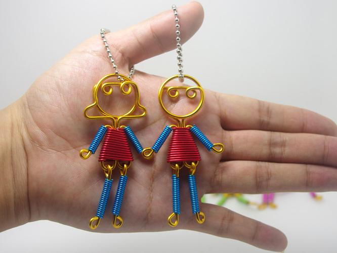 【吊脚娃娃】创意饰品情侣小人挂件家居旅游纪念品铝丝手工艺品