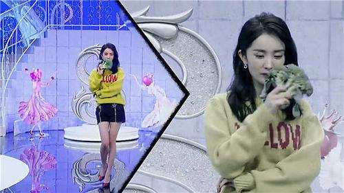 姐姐好饿2小s杨幂上演女神之争现场表演4a腰