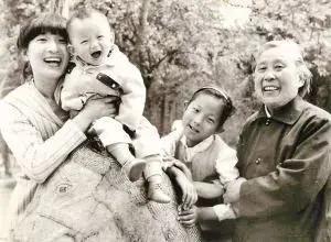 李静芝32年苦寻子,最终母子团聚,现实版《失孤》应引起父母警惕
