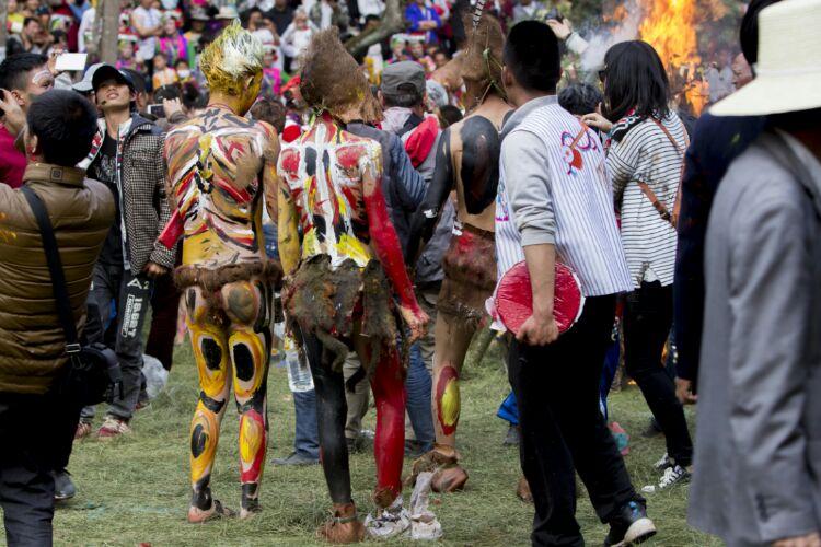 云南行之弥勒红万村祭火节一一祭火(东方狂欢节)