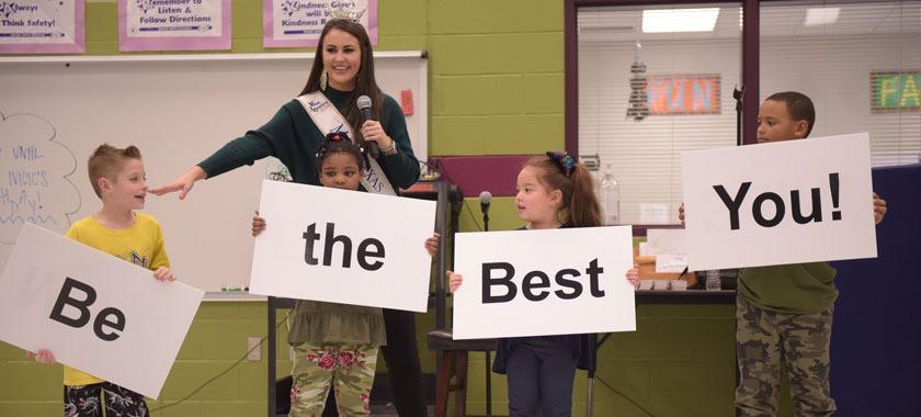 miss texas urges kindness