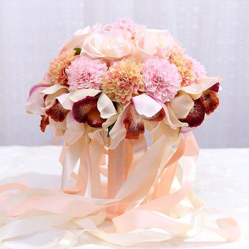 喜欢婚礼用新娘手捧花的还喜欢