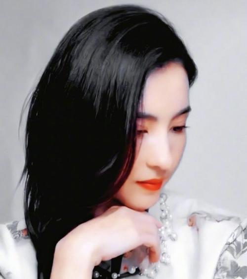 "盛世第一美颜"只服张柏芝!